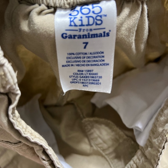 365 Kids from Garanimals cargo shorts - Picture 2 of 3